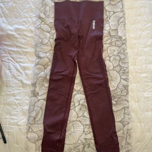 GYMSHARK berry red seamless leggings